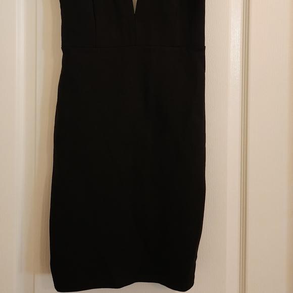 LULU'S PLUNGING WIRE NECKLINE BODYCON DRESS SZ MEDIUM - Picture 6 of 8
